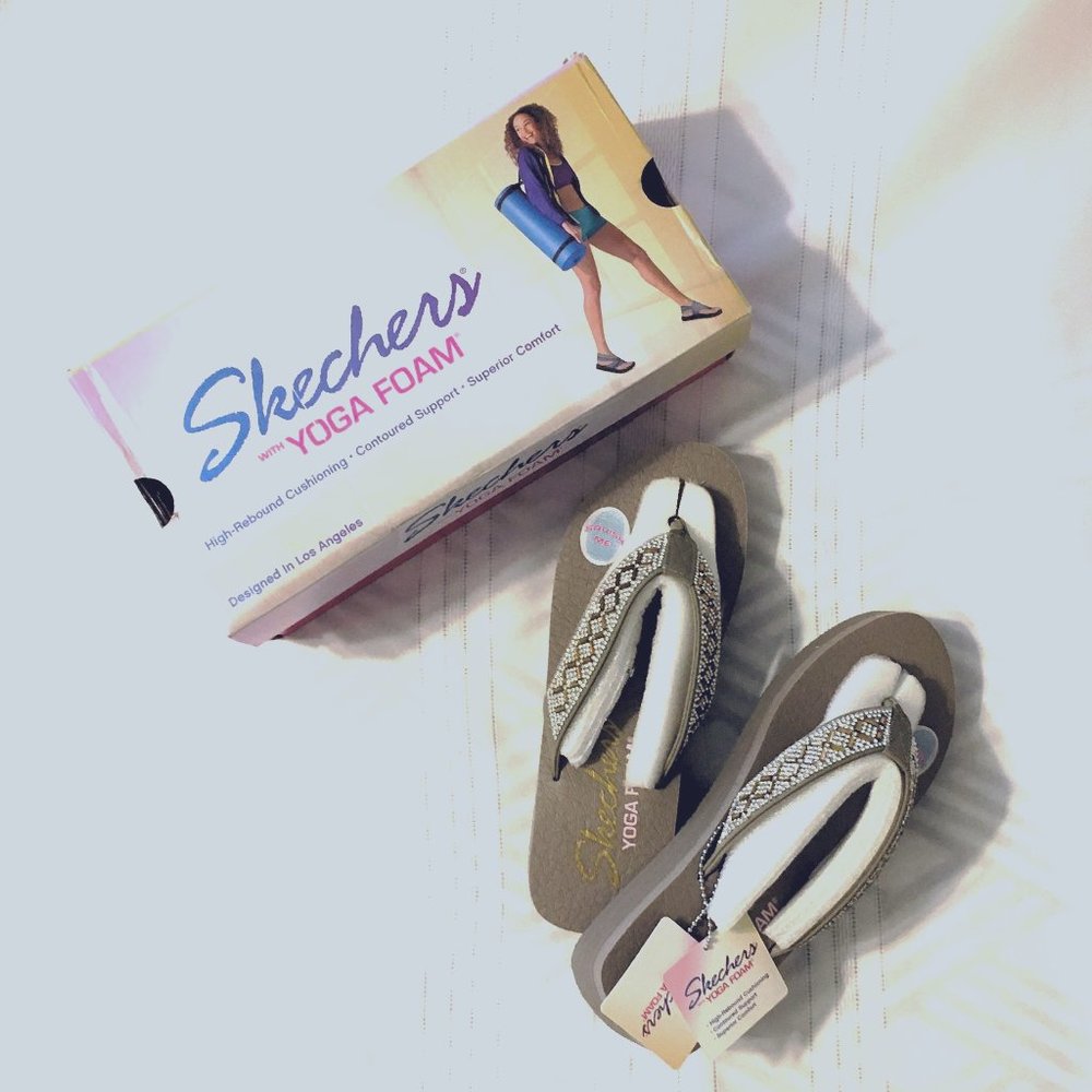 Skechers Women's Vinyasa Yoga Foam Flip Flop Sandals Taupe Sz 7.0 M